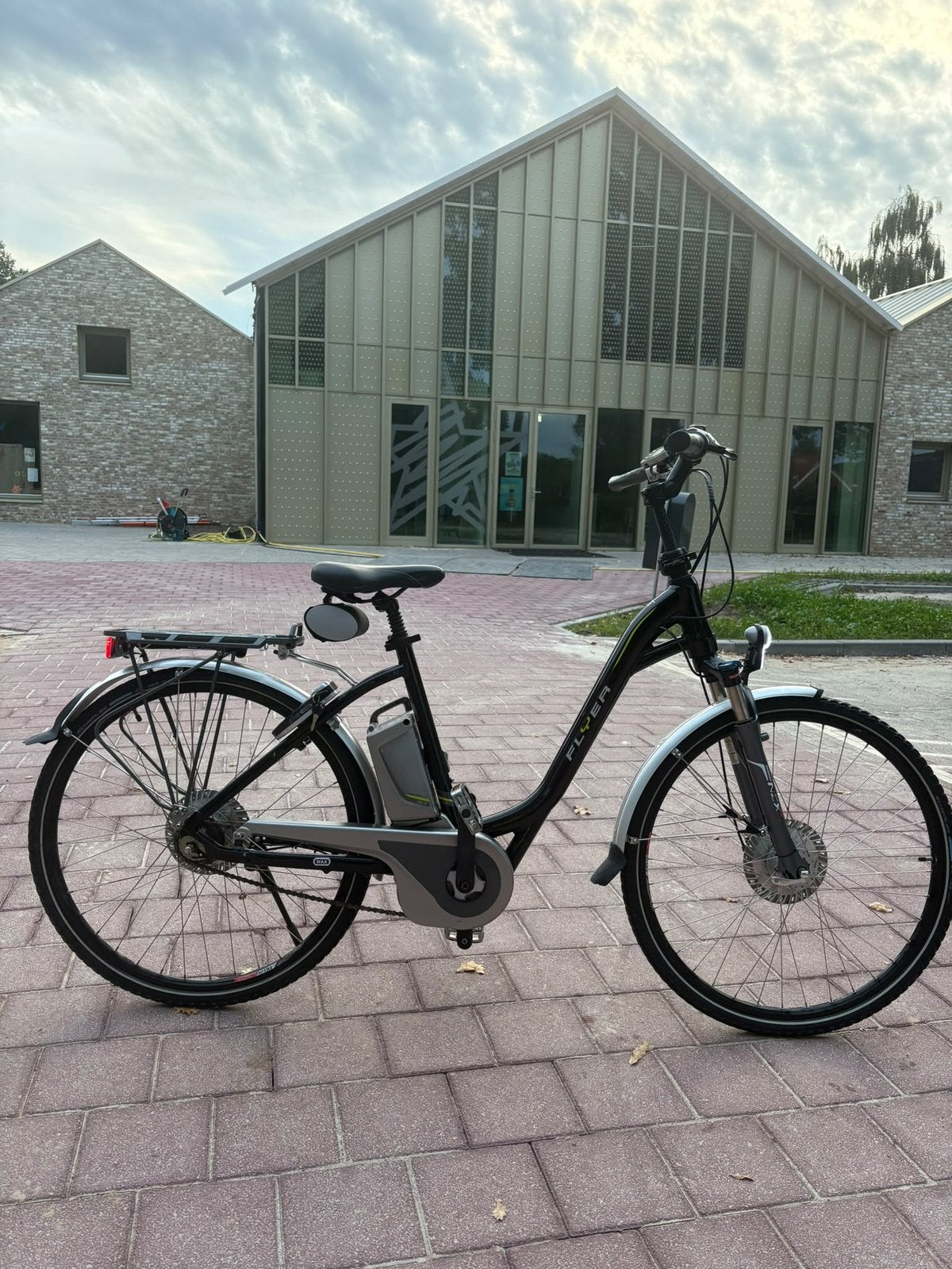 Elektrische fiets FLYER 50cm met sterke accu, 47 tot 51 cm, Ophalen, Zo goed als nieuw, Overige merken