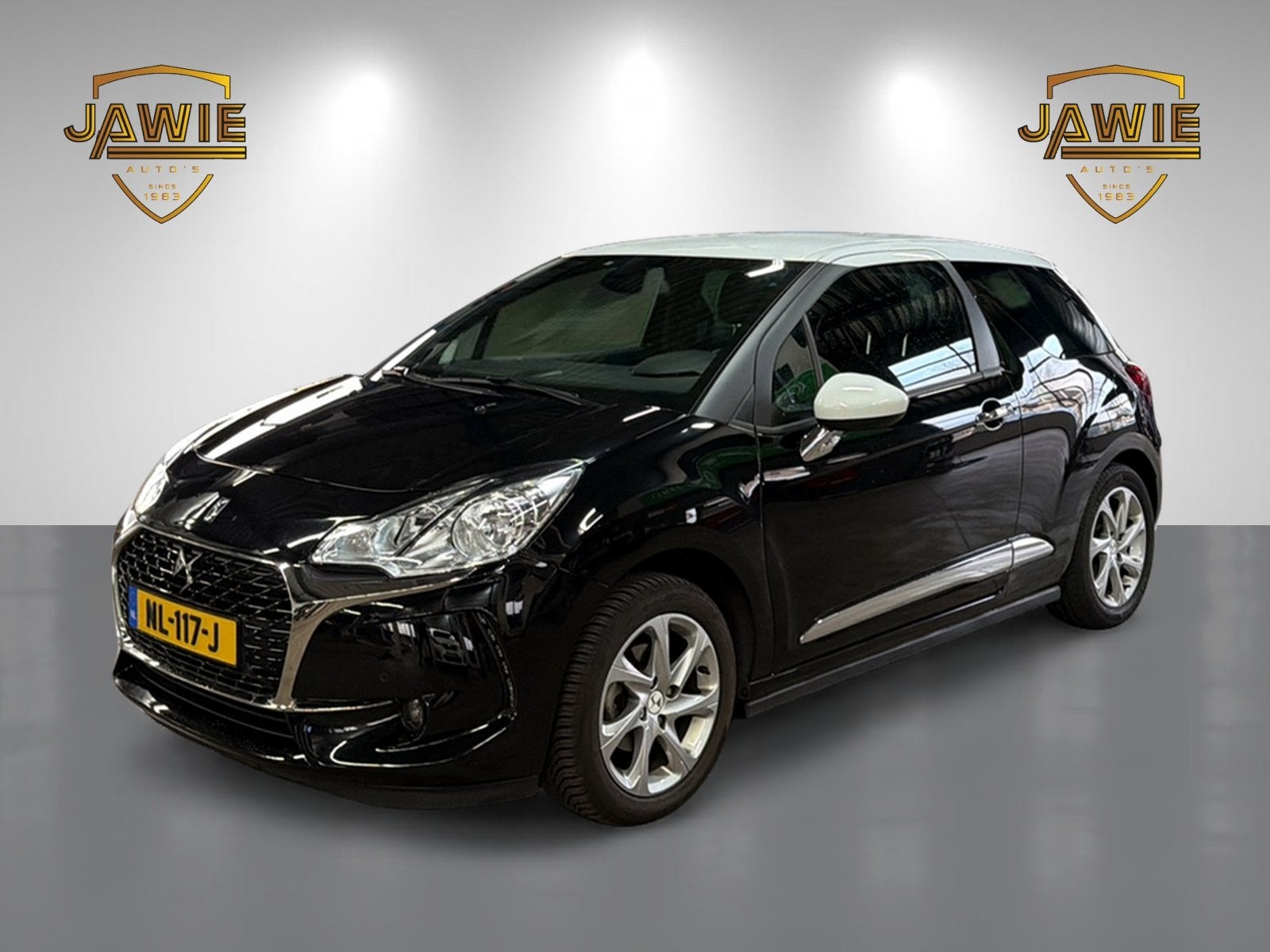 DS DS 3 1.2 PureTech So Chic NL-117-J (bj 2016), Voorwielaandrijving, Stof, Euro 6, Origineel Nederlands