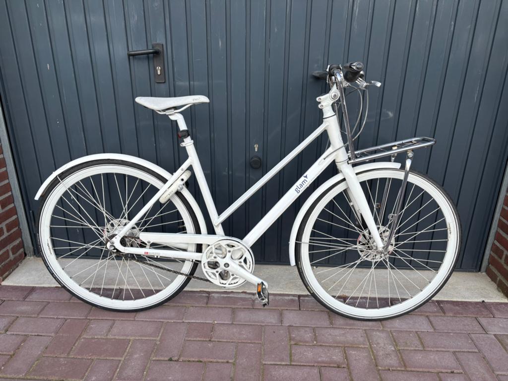 GLAM Leuke meidenfiets - deens design - 28 inch, Versnellingen, Zo goed als nieuw, 50 tot 53 cm, Ophalen