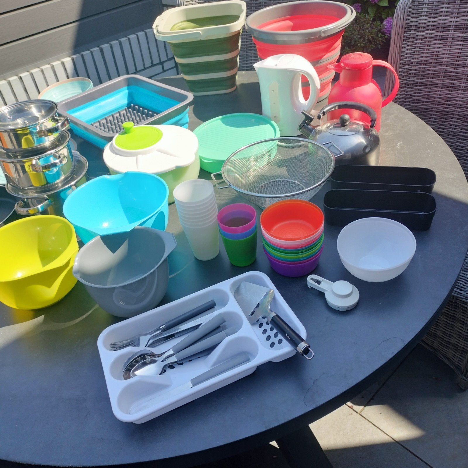 Grote partij camping servies en keukengerei, Kunststof, Ophalen of Verzenden, Meerkleurig, Overige merken
