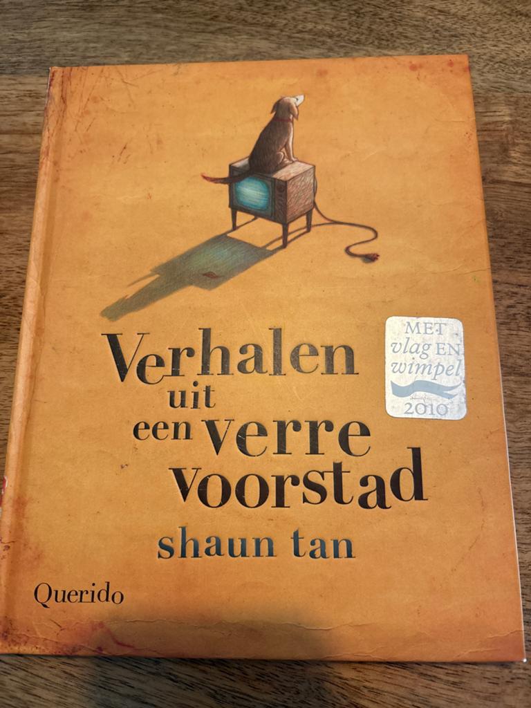 Verhalen uit een verre Voorstad - Shaun Tan (hardcover), Boeken, Ophalen of Verzenden, Zo goed als nieuw, Nederland