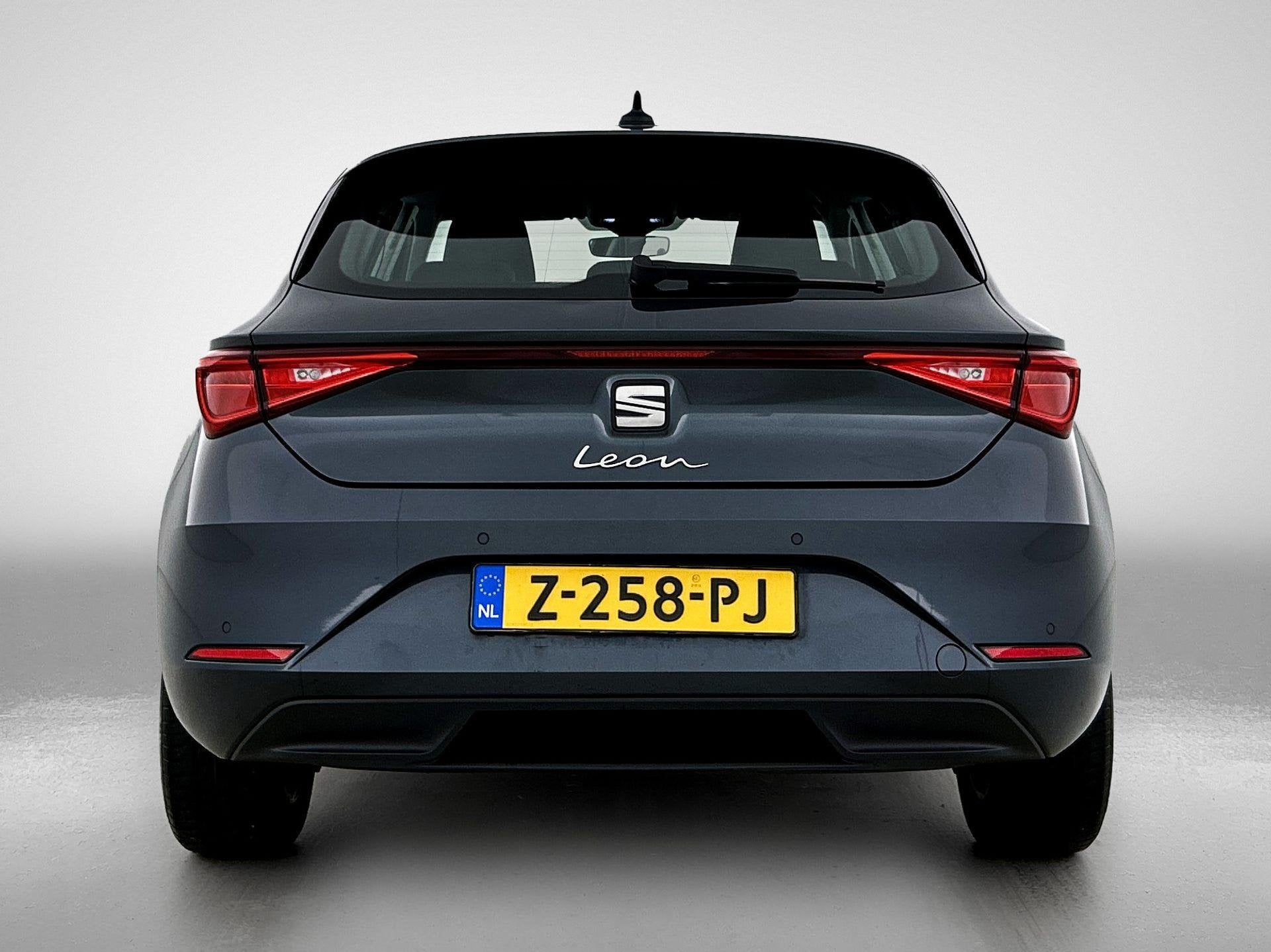 SEAT Leon 1.0 TSI Style 110 PK | LED Koplampen | Apple Carpl, Auto's, Voorwielaandrijving, Stof, Gebruikt, Leon