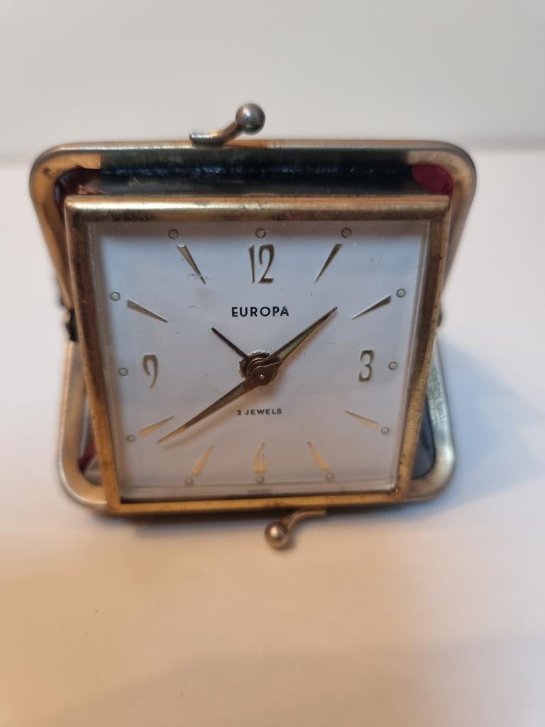 Vintage Europa reiswekker met geborduurde hoes, Ophalen of Verzenden