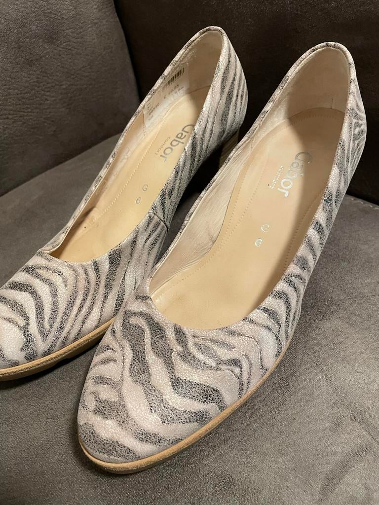Gabor pumps met zebraprint - Maat 39 zgan, Ophalen of Verzenden, Zo goed als nieuw, Wit, Pumps