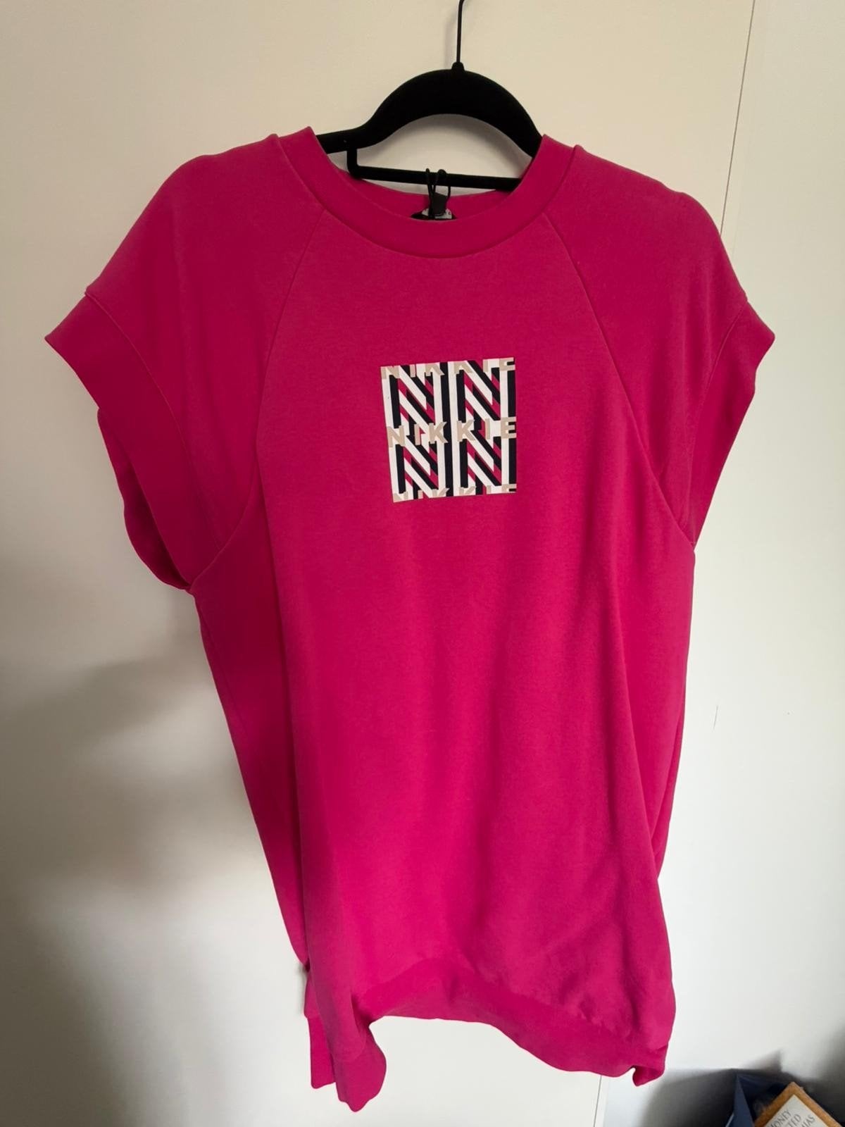 Nikkie Sweatdress - Comfortabele en Stijlvolle Jurk, Maat 38/40 (M), Ophalen of Verzenden, Zo goed als nieuw, Nikkie
