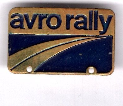 AVRO Rally koper broche ( V_244), Verzamelen, Verzenden, Nieuw, Sport, Speldje of Pin