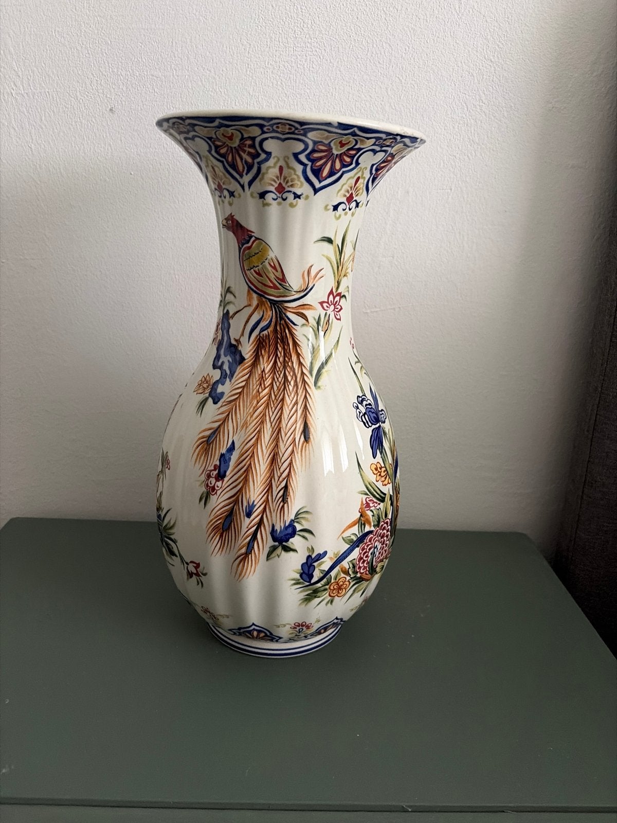 Delfia Grote decoratieve vaas met vogel- en bloemmotief, Antiek en Kunst, Ophalen