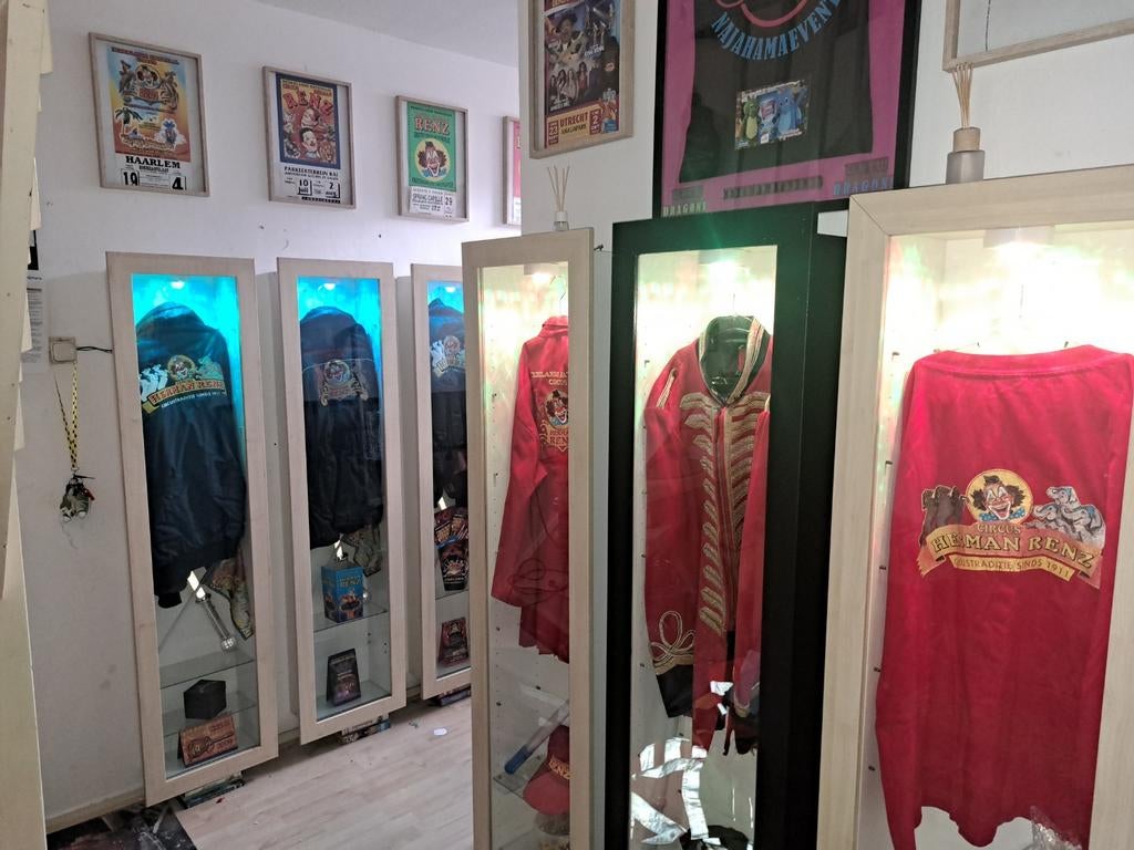 Gezocht kleding circus herman renz, Ophalen of Verzenden, Zo goed als nieuw