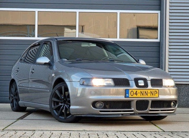 Seat Leon 1.8 20VT Topsport 240PK Nwe APK, Voorwielaandrijving, Stof, 4 cilinders, 1264 kg