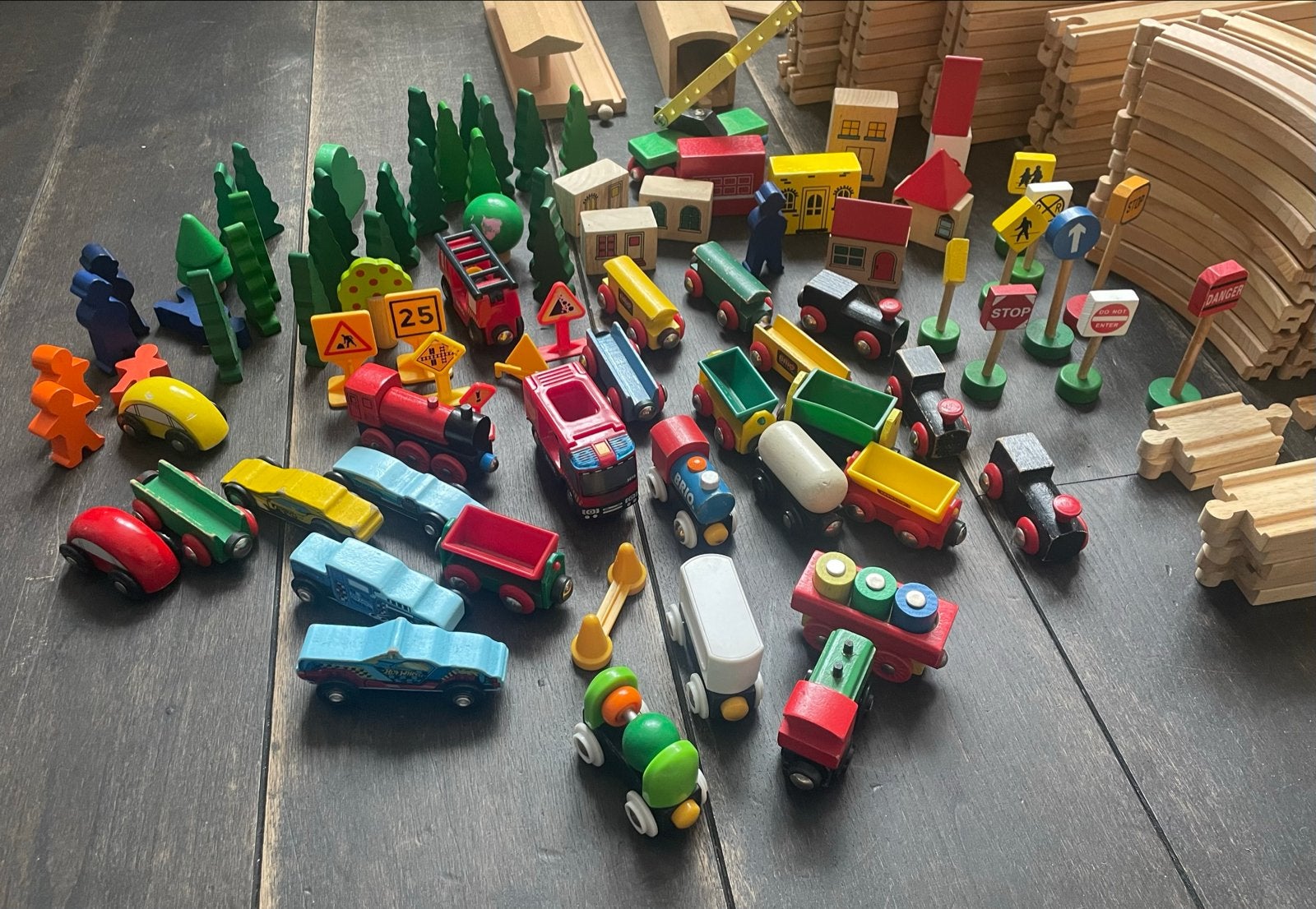 Grote Houten Treinset met Accessoires en Treinen, Kinderen en Baby's, Ophalen, Gebruikt, Overige typen
