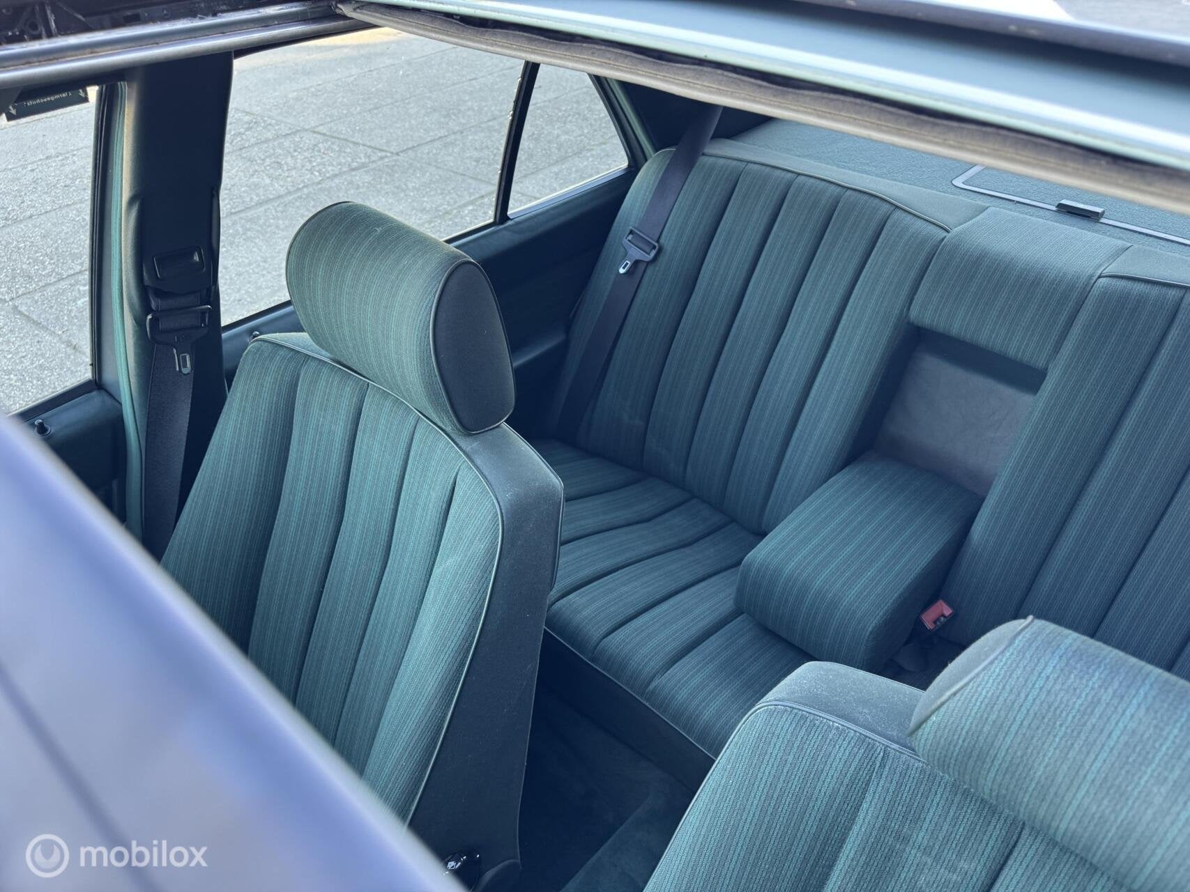 Mercedes-Benz W124 250 D Automaat ABS Schuifdak, foto 11