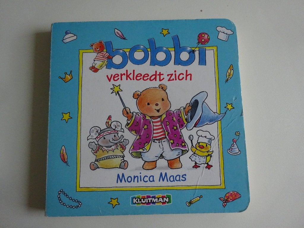 MONICA MAAS - BOBBI VERKLEEDT ZICH - KARTONBOEK, Ophalen of Verzenden, Gelezen, 2 tot 3 jaar