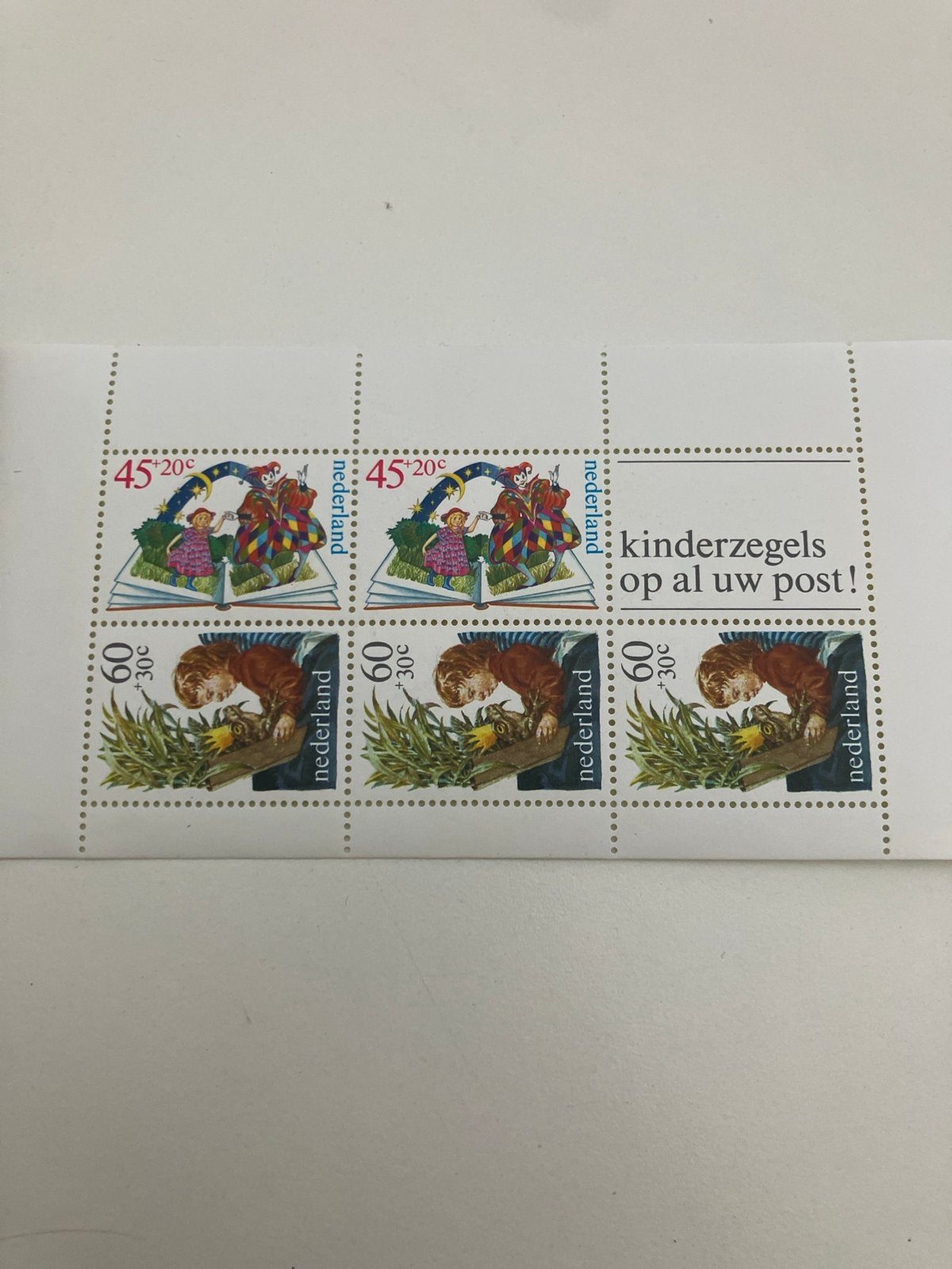 Kinderpostzegels Nederland - Postfris velletje, Postzegels en Munten, Ophalen of Verzenden, Na 1940, Postfris