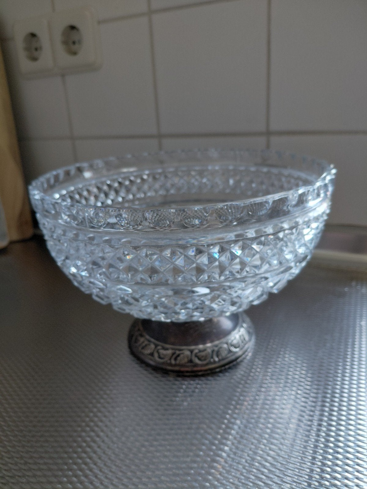 Vintage kristallen schaal met verzilverde voet, Antiek en Kunst, Antiek | Glas en Kristal, Ophalen