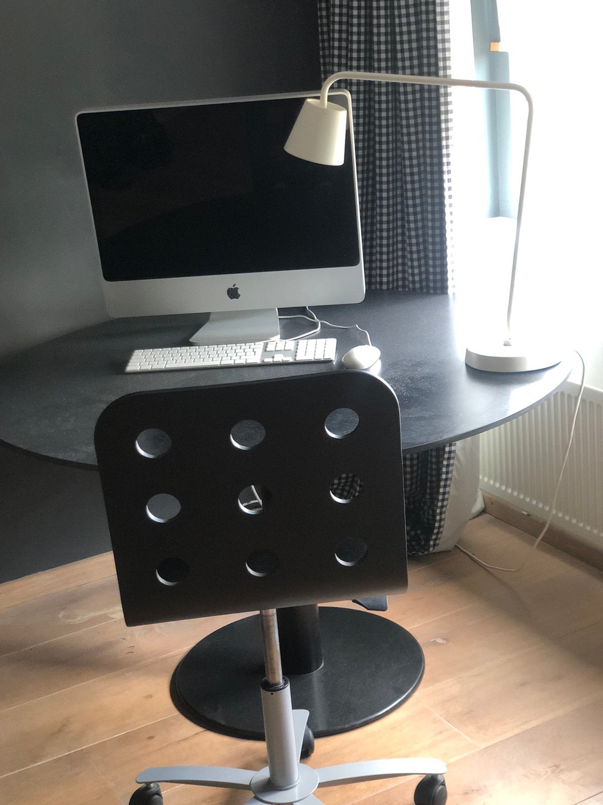 Ronde eettafel zwart., Huis en Inrichting, Modern., Gebruikt, 100 tot 150 cm, Rond