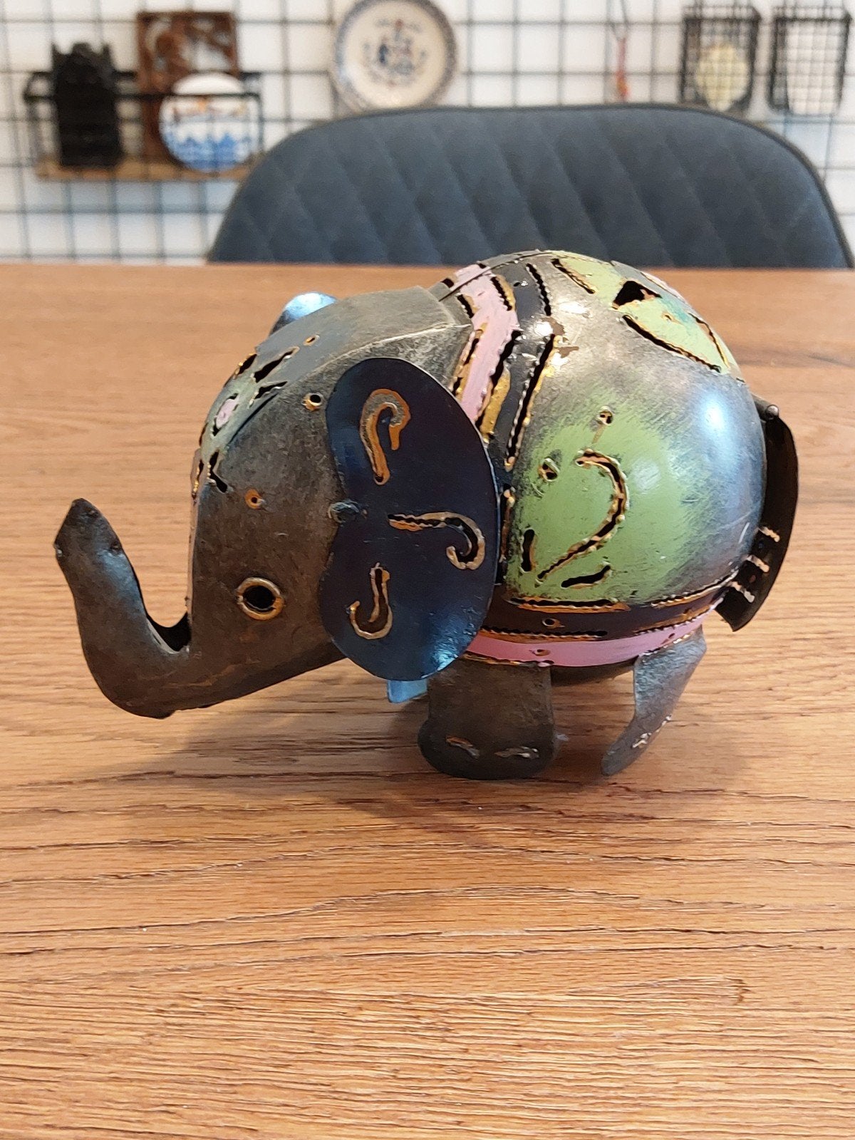 Kleurrijke olifant  - waxinehouder, Huis en Inrichting, Waxinelichthouder, Ophalen of Verzenden, Zo goed als nieuw, Metaal