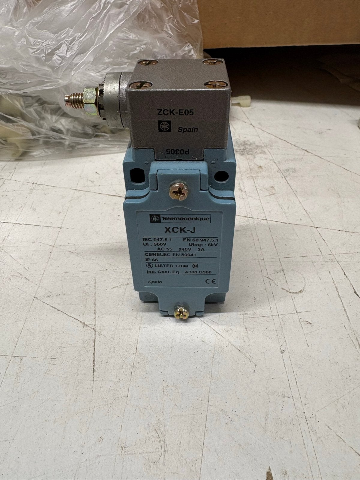 Telemecanique XCK-J Eindschakelaar met ZCK-E05 Kop, Ophalen, Nieuw, X, X