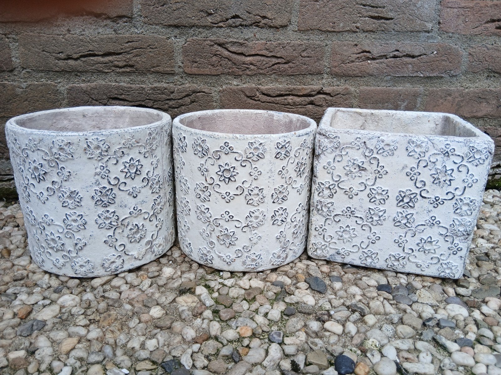 3 bloempotten, Ophalen, Rond, Binnen, Aardewerk