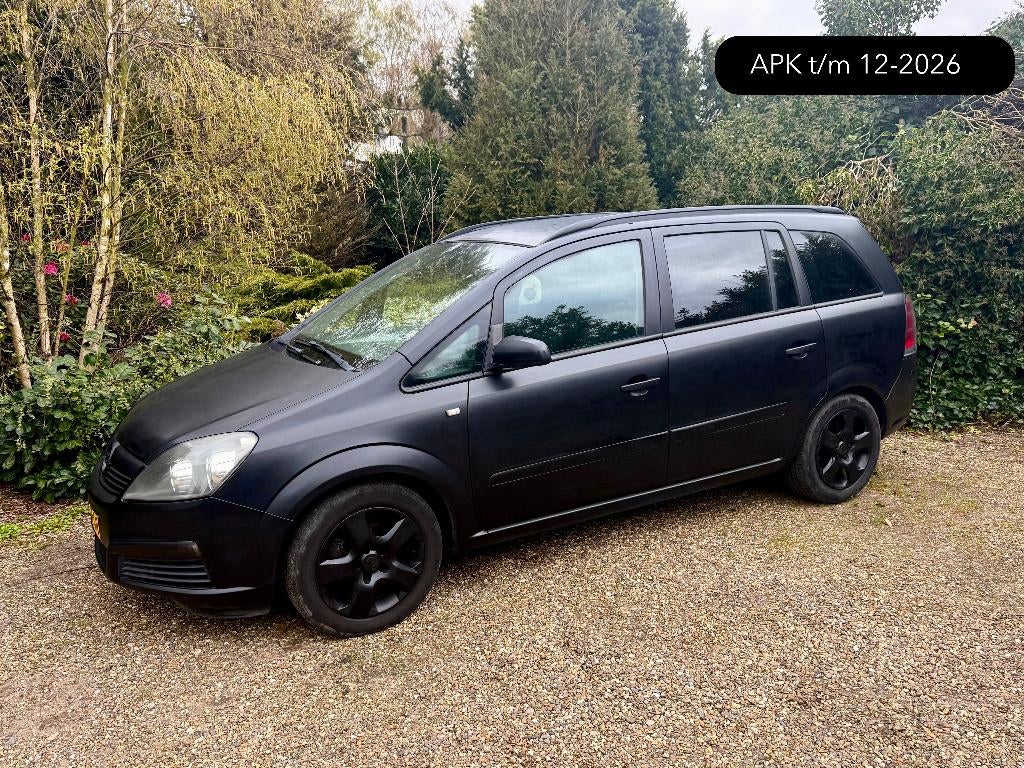 Opel Zafira 1.6 ENJOY APK t/m 12-2026, Auto's, Voorwielaandrijving, Stof, 4 cilinders, Metallic lak