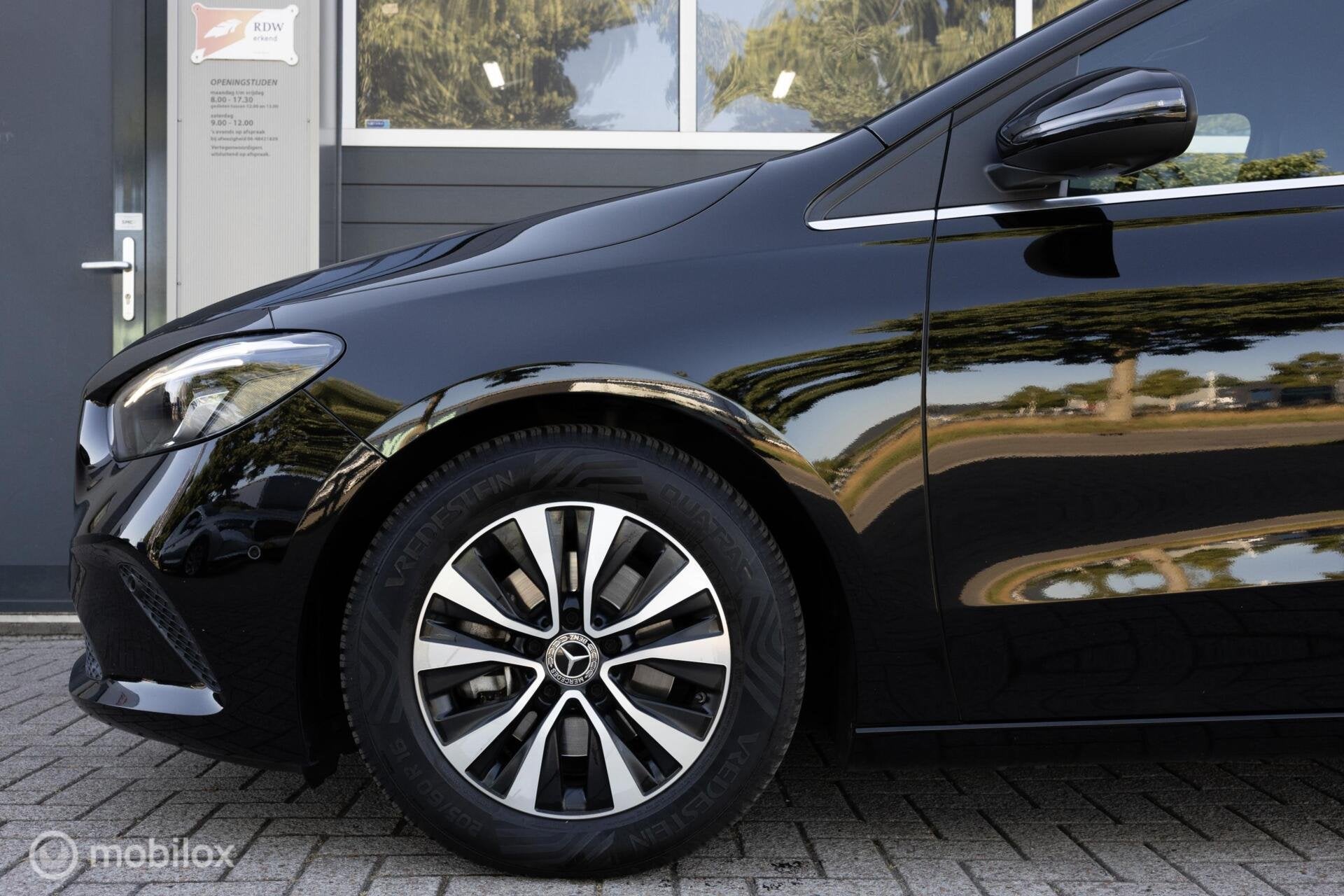 Mercedes B-klasse 180 Business Solution Plus NAVI PDC Stoelv, 136 pk, Euro 6, 4 cilinders, 700 kg