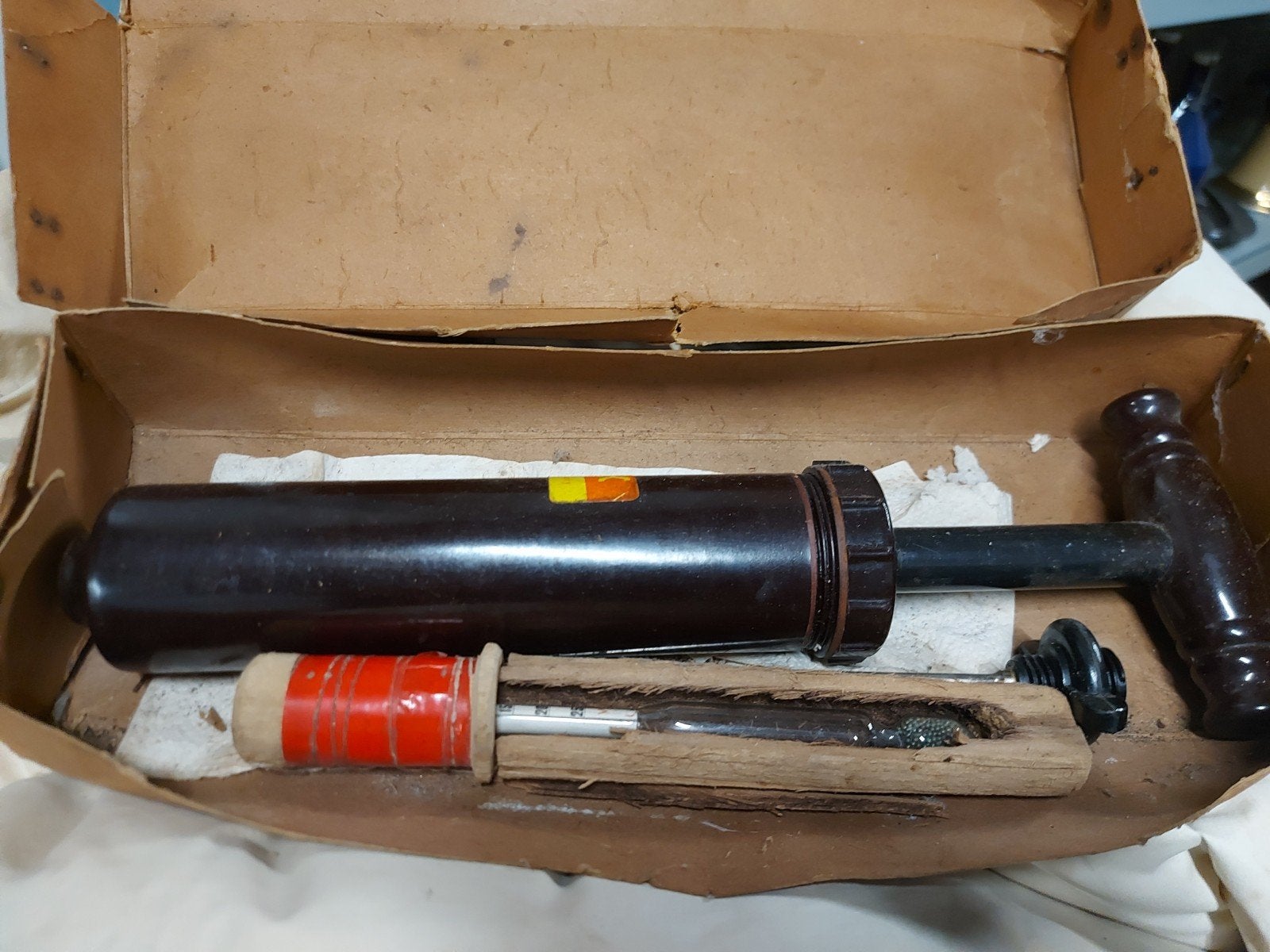 Vintage Slagers Zout Spuit en Zout Meter, Ophalen of Verzenden