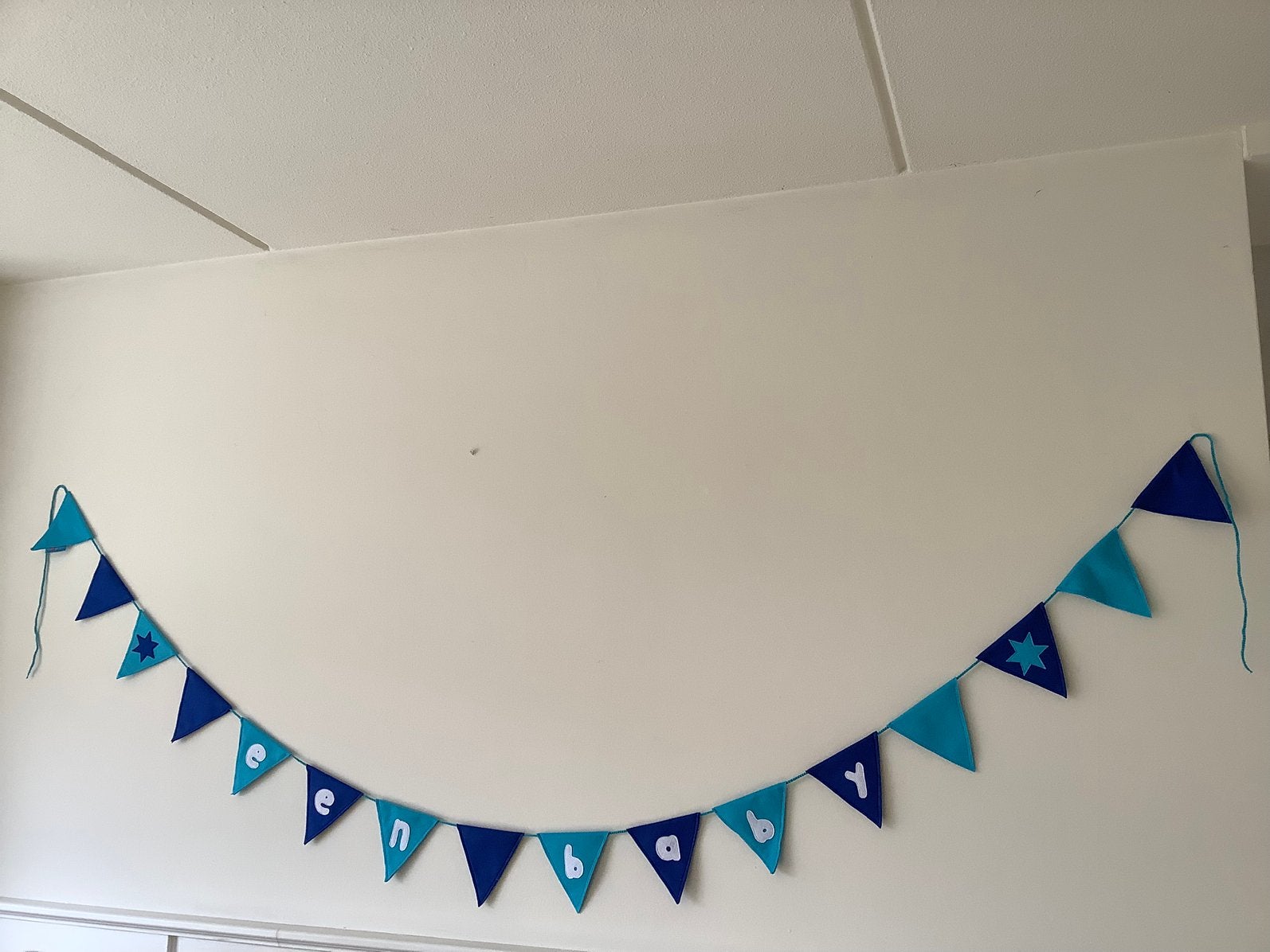 Vlaggenlijn geboorte slinger blauw, Ophalen of Verzenden, Nieuw, Kraamcadeau