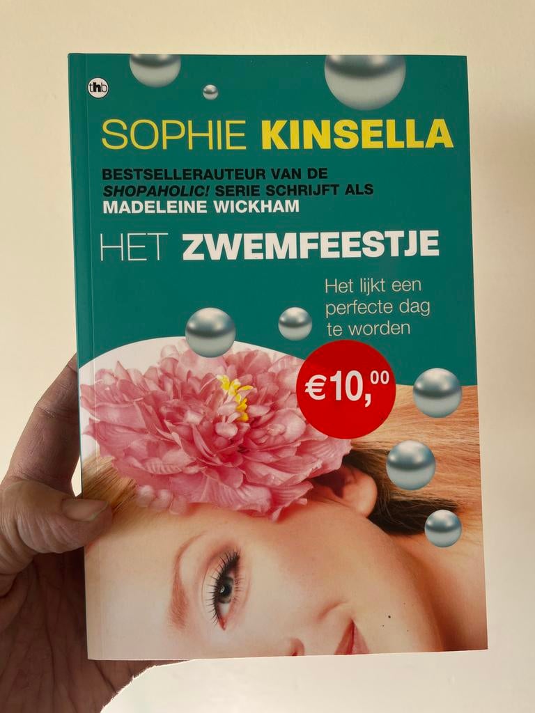 Het Zwemfeestje - Sophie Kinsella (Madeleine Wickham), Ophalen of Verzenden, Nieuw, Europa overig