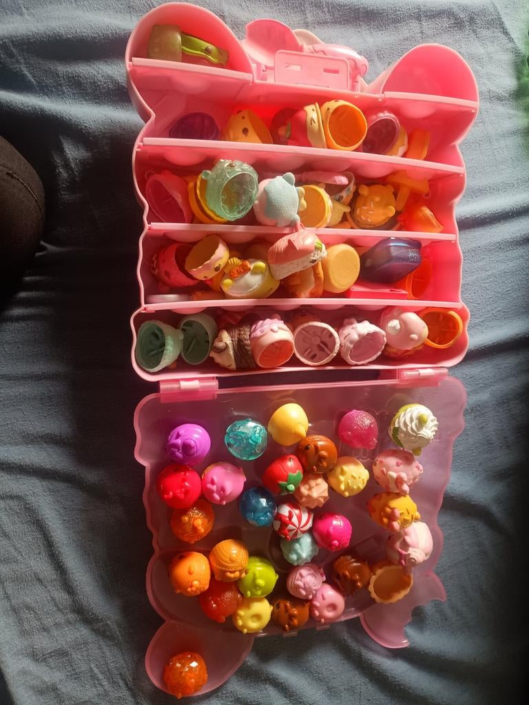 Grote Num Noms collectie in bewaardoos met accessoires, Ophalen of Verzenden, Gebruikt, Meisje