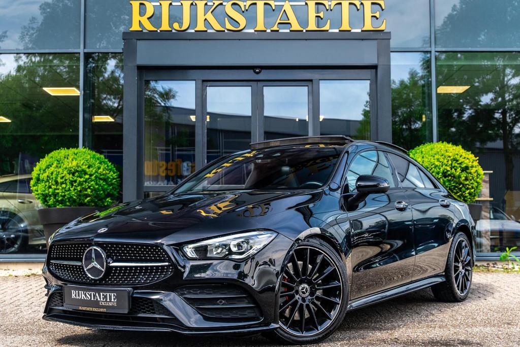 Mercedes CLA-klasse 220 Premium AMG|PANO|BURMESTER|360|19'', Auto's, Mercedes-Benz, Gebruikt, Zwart, Leder, Bedrijf