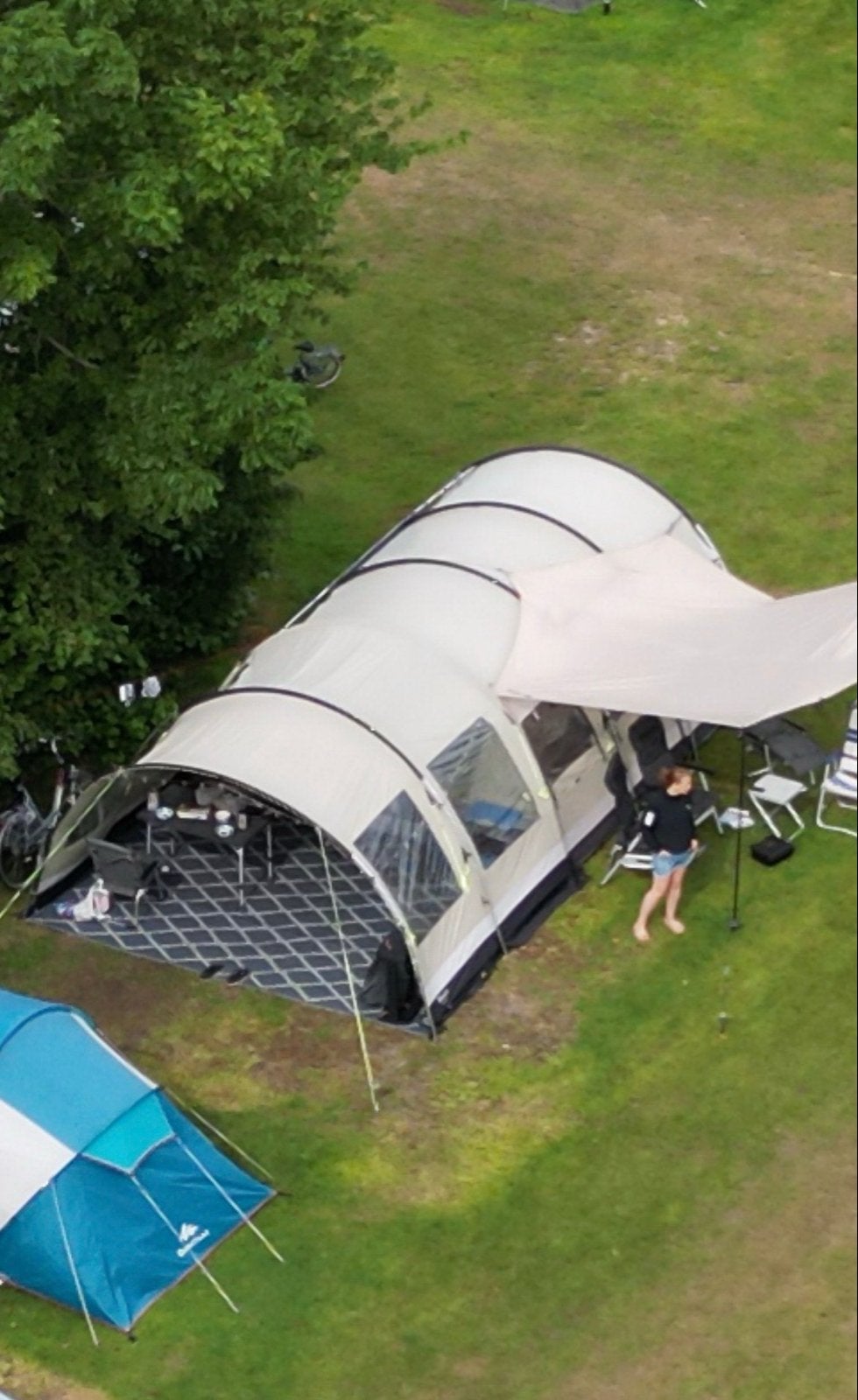 Outwell Bear Lake 6 tunneltent met voortent, Caravans en Kamperen, Ophalen, Gebruikt, Tot en met 6