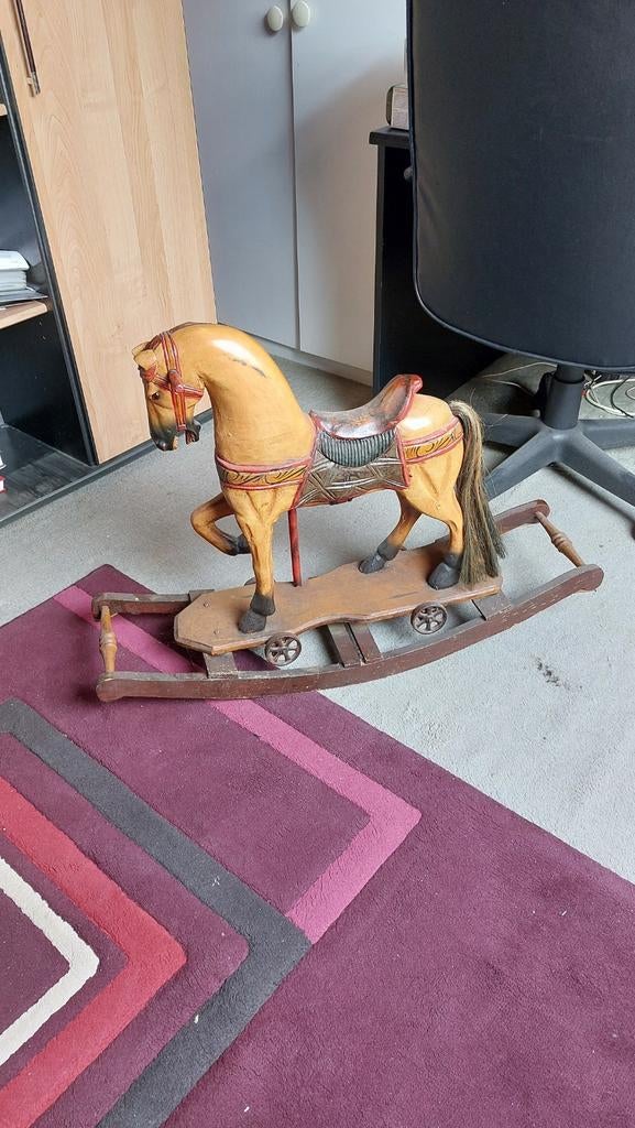 Oud houten hobbelpaard, Ophalen, Zo goed als nieuw, Paard, Beeldje of Figuurtje