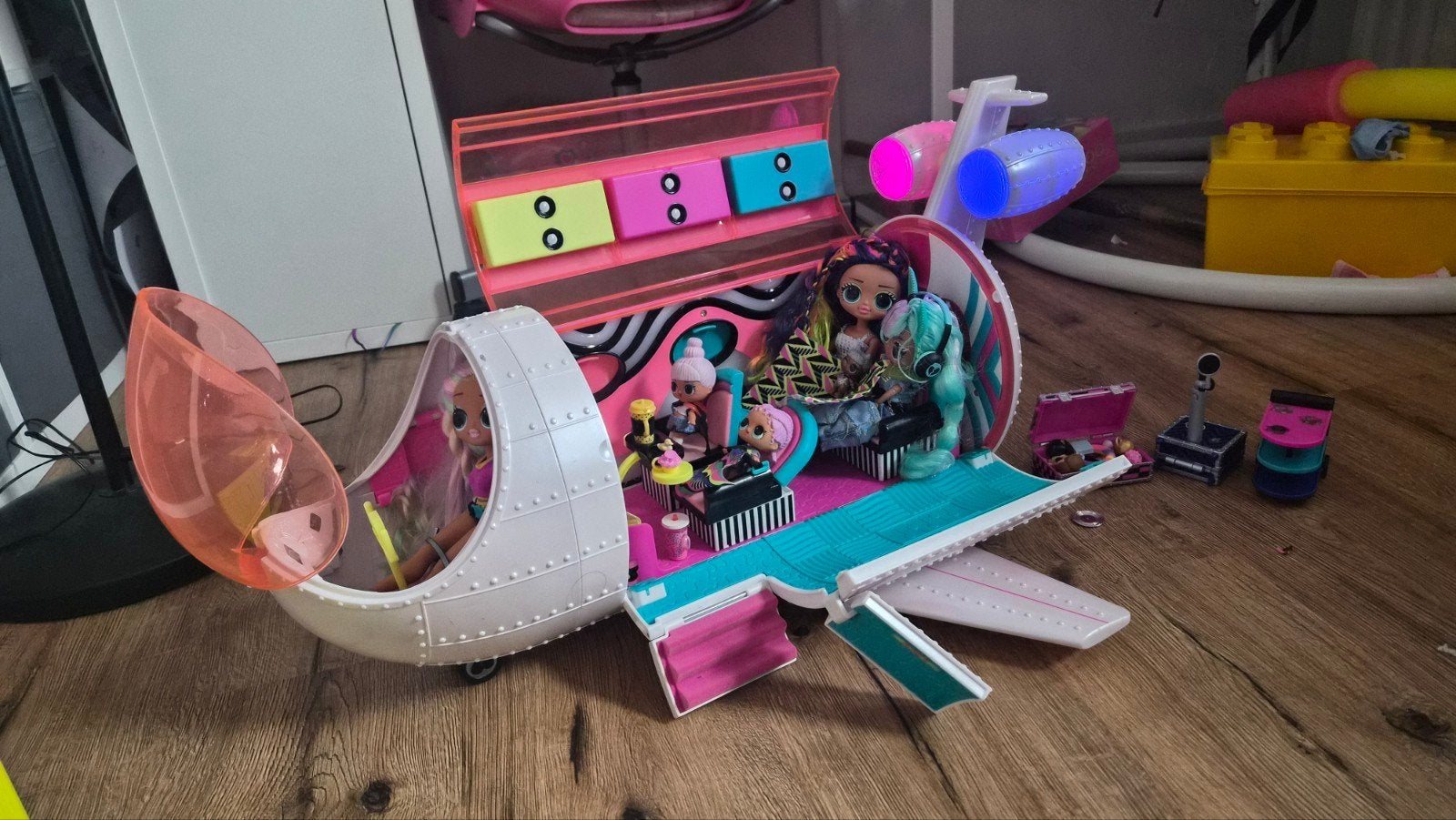 L.O.L. Surprise! OMG Vliegtuig met poppen, Ophalen, Jongen of Meisje