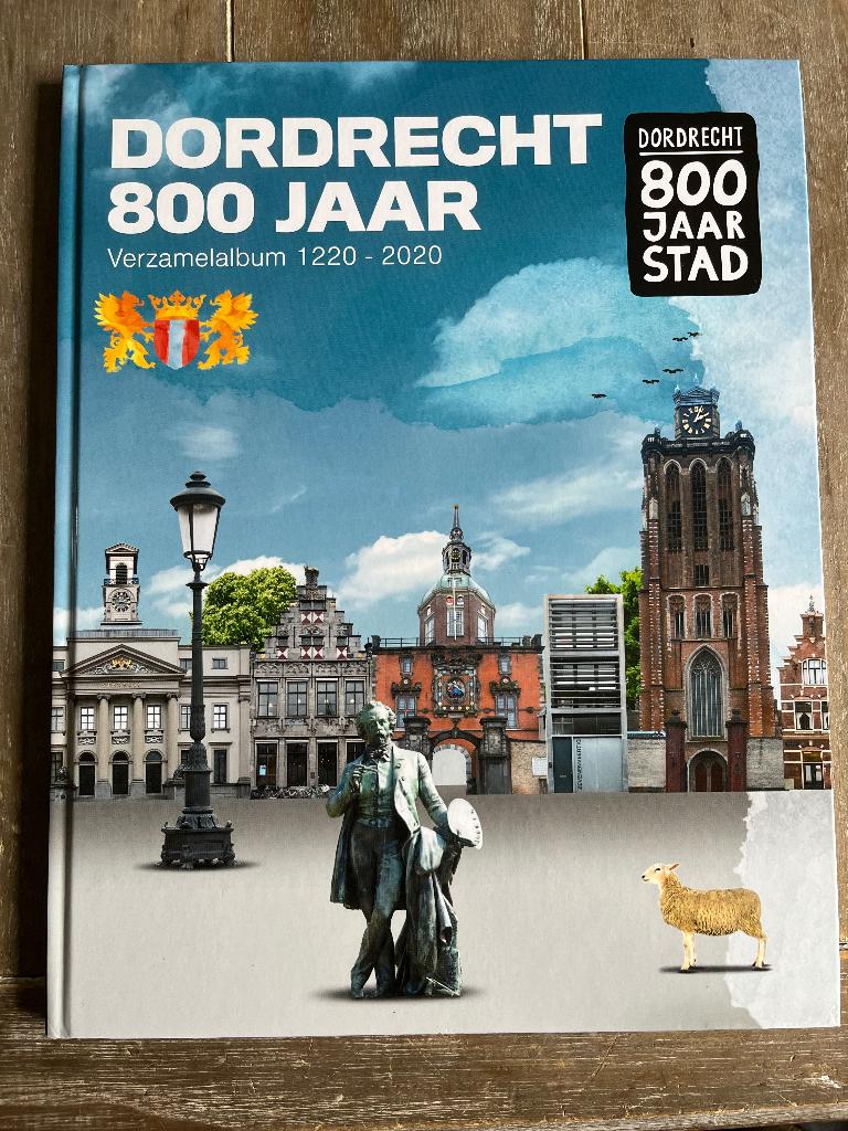 Plaatjesboek 800 jaar Dordrecht, Ophalen of Verzenden, Zo goed als nieuw, Onbekend, Plaatjesalbum