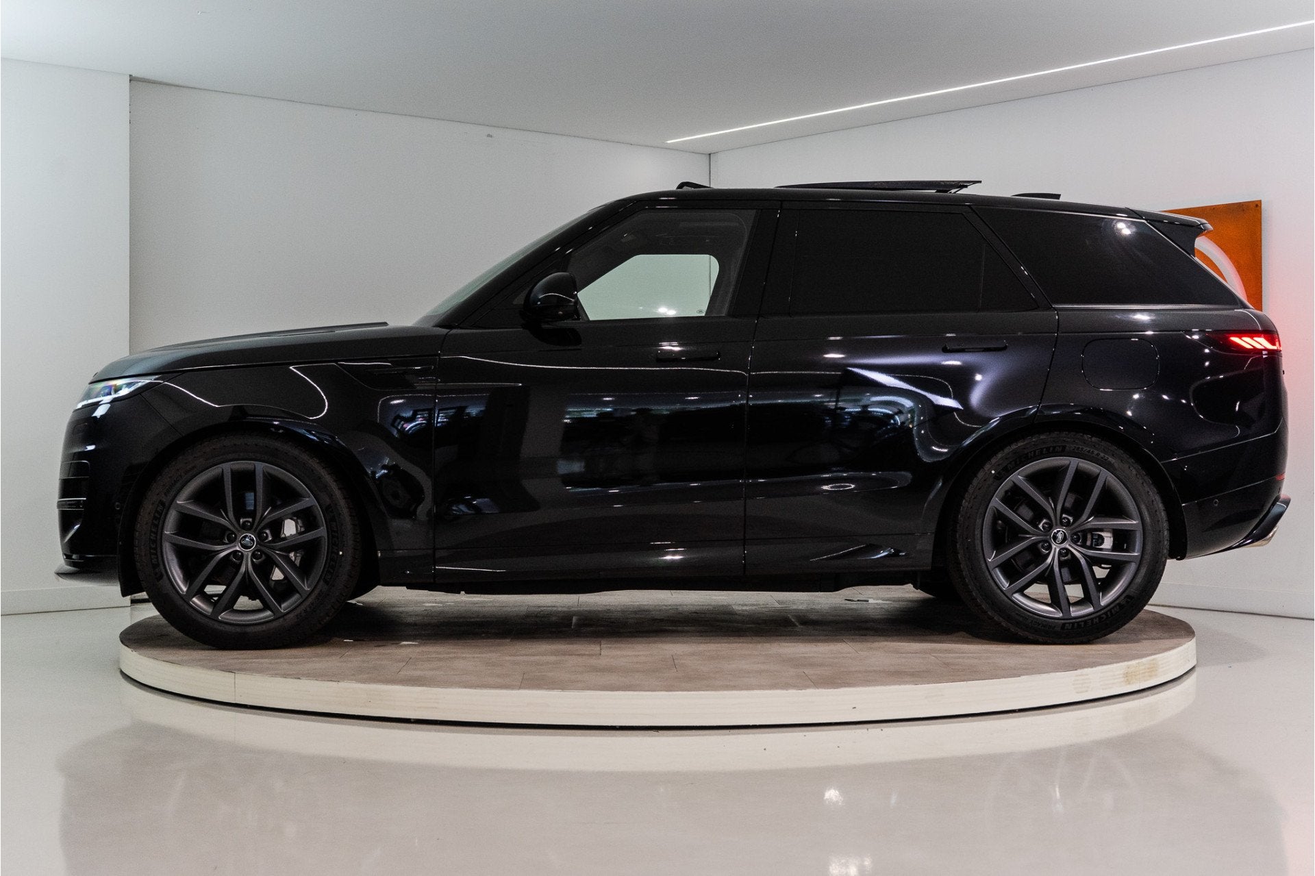 Land Rover Range Rover Sport 3.0 P460e Dynamic SE 460PK | Pa, Automaat, Gebruikt, 3000 kg, Bedrijf