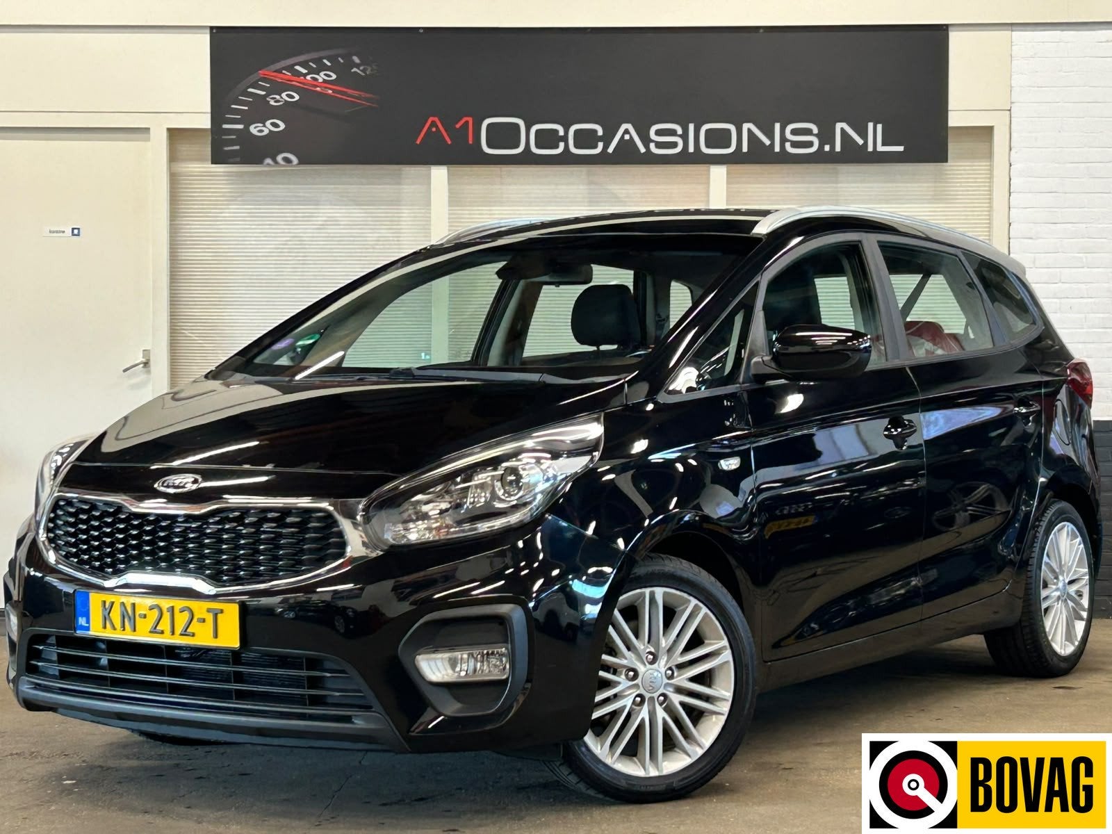 Kia Carens 1.6 GDi First Edition + 7 PERSOONS + NAVI !, Auto's, Voorwielaandrijving, Gebruikt, 4 cilinders, 7 stoelen