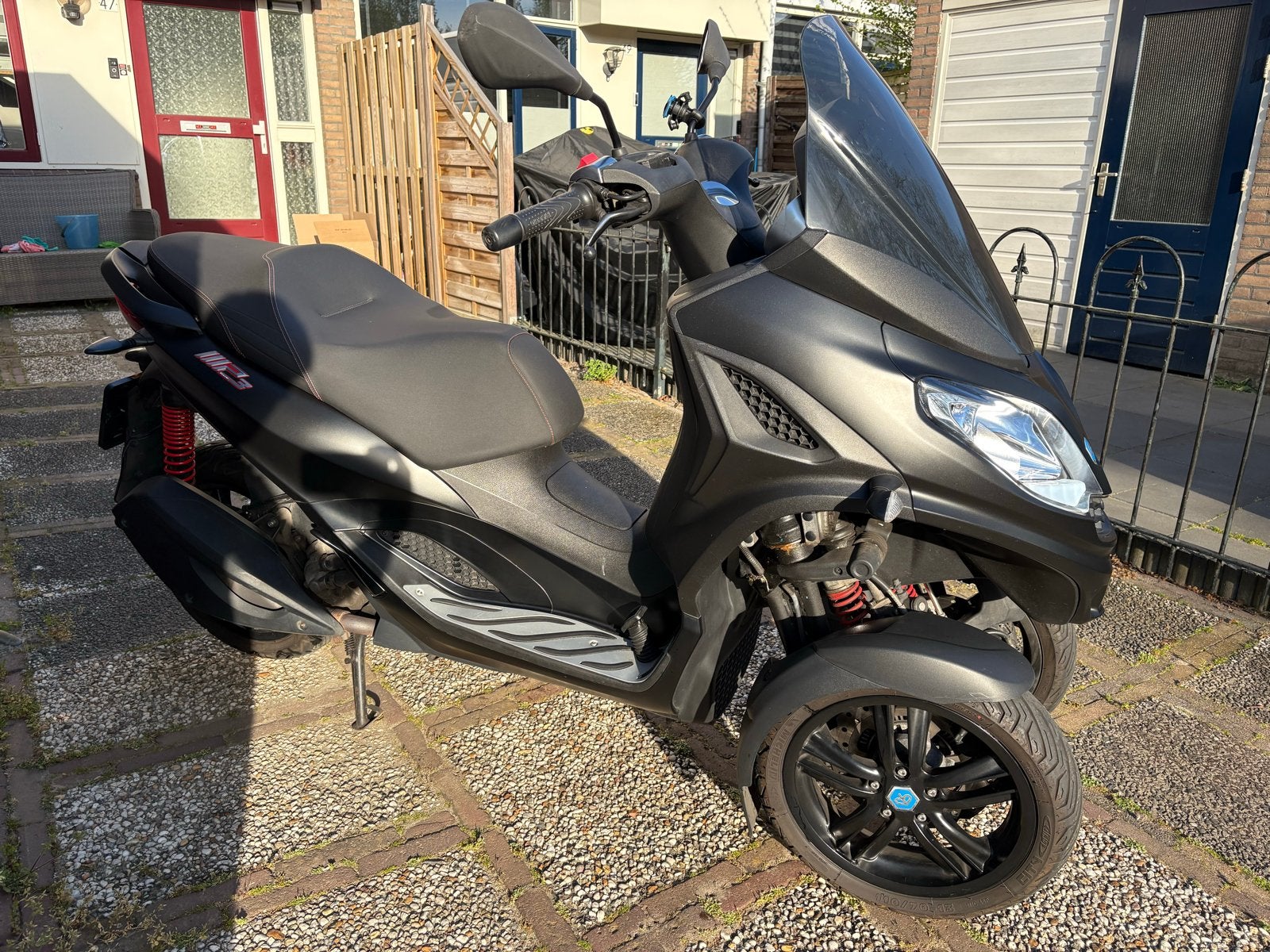 Piaggio MP3 300 - Comfortabel en Stabiel, Ophalen, Overige modellen, Maximaal 45 km/u, Zo goed als nieuw