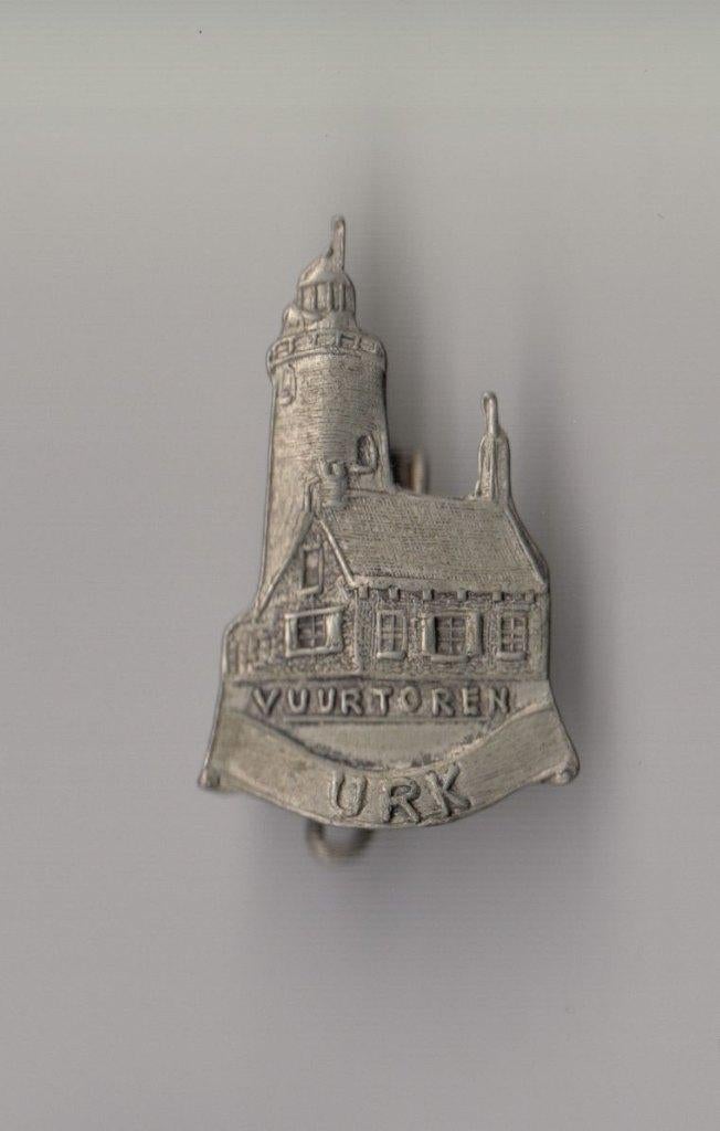 Urk Vuurtoren Scheepvaart broche, Verzamelen, Speldjes, Pins en Buttons, Gebruikt, Niet vindbaar, Niet vindbaar, Speldje of Pin