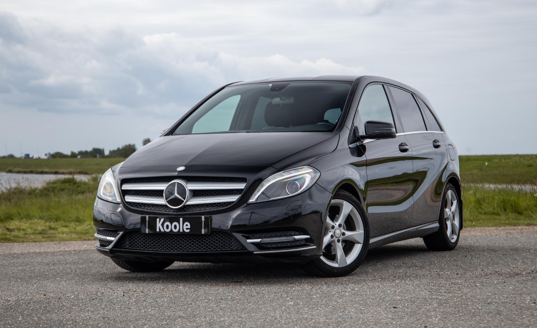 Mercedes-Benz B-klasse 180 Ambition AUTOMAAT / CRUISE CONTRO, 1325 kg, Gebruikt, Euro 6, Particulier