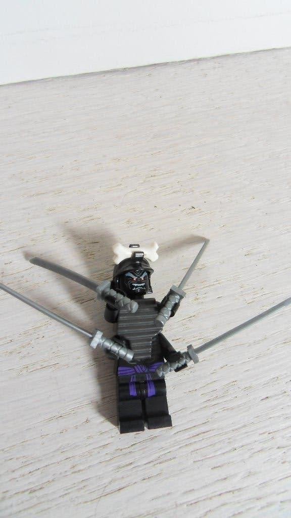 Lego : Ninjago Lord Garmadon tall met wapens, Lego, Ophalen of Verzenden, Zo goed als nieuw, Minifiguur