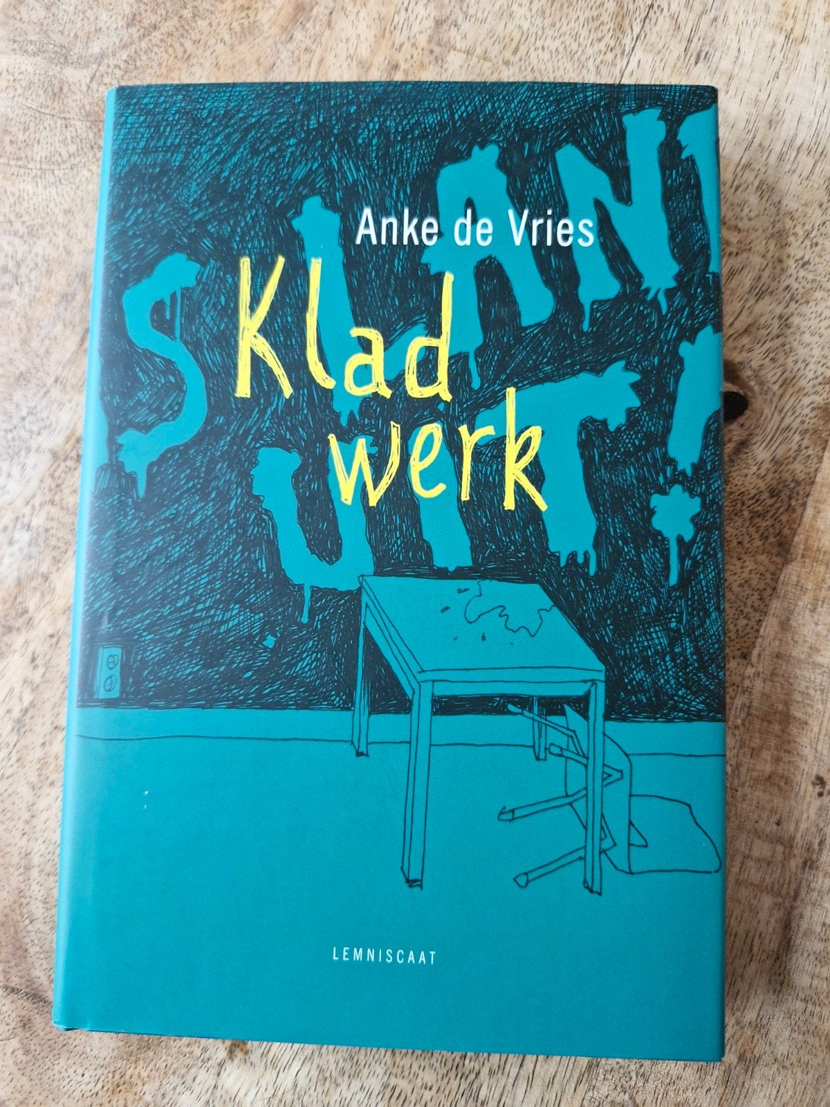 Anke de Vries - Kladwerk, Ophalen of Verzenden, Zo goed als nieuw, Anke de Vries
