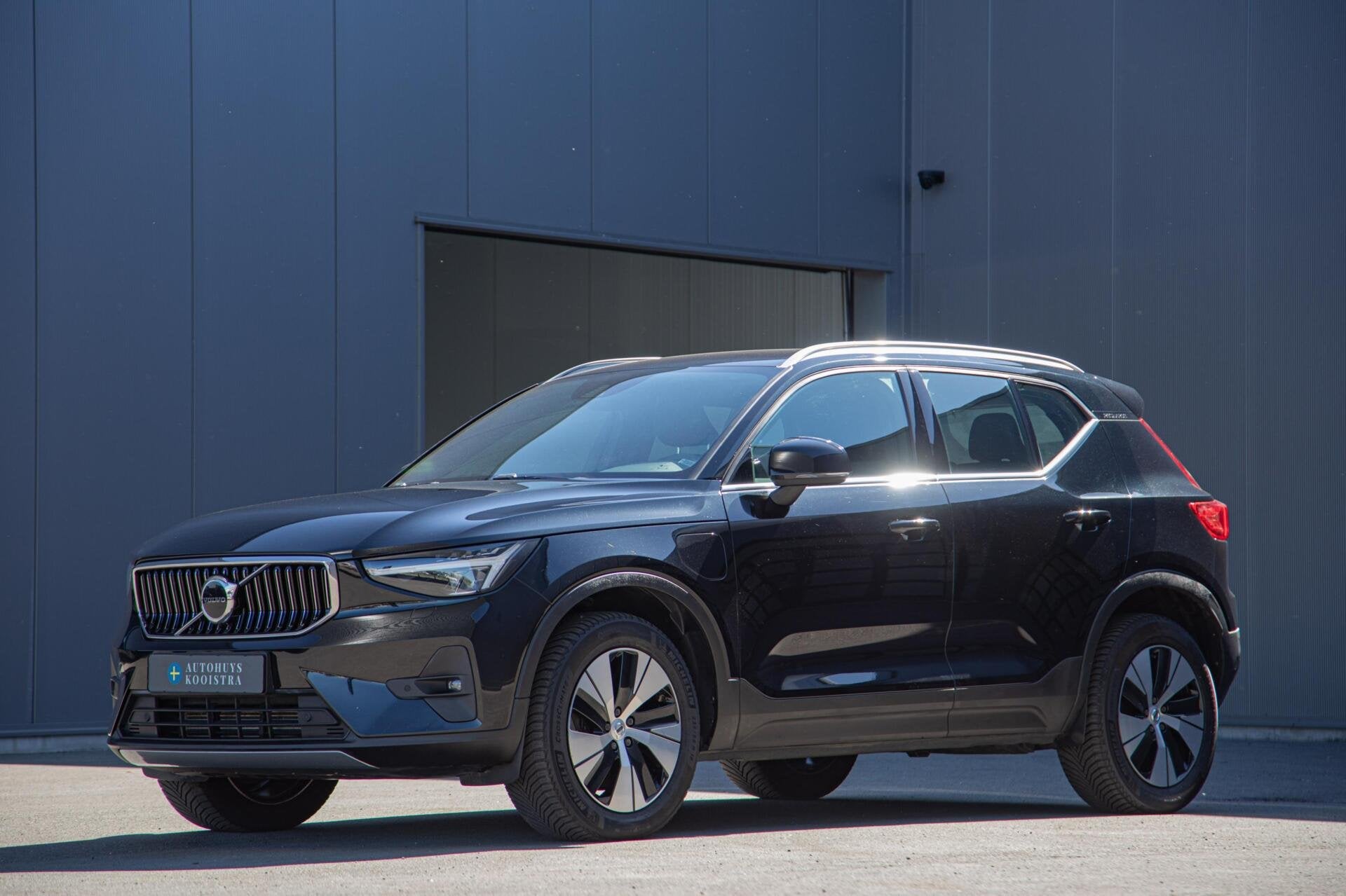 Volvo XC40 1.5 T5 Plug-in hybrid Core Bright Facelift Keyles, Stof, Gebruikt, Zwart, Automatische klimaatregeling