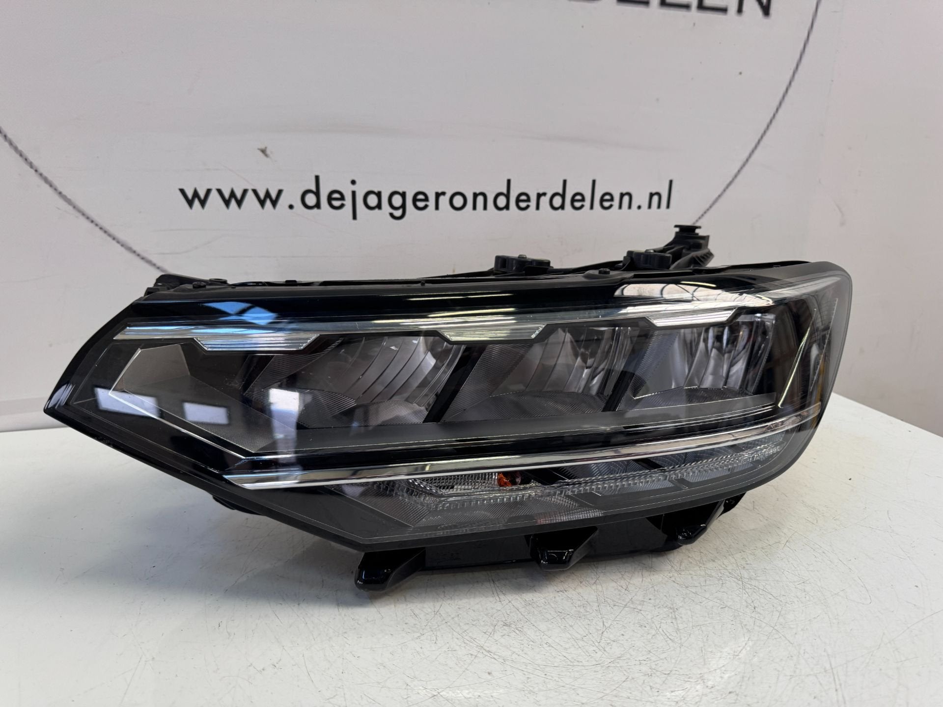VW PASSAT 3G B8 VOL LED KOPLAMP LINKS 3G1941035P, Gebruikt, Volkswagen, Volkswagen AG, Berliner Ring 2
38440  Wolfsburg, DE