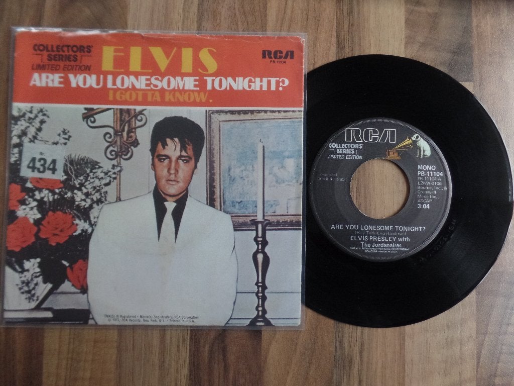 single  Elvis Presley - Are You Lonesome Tonight?, Ophalen of Verzenden, Gebruikt, 7 inch, Rock en Metal
