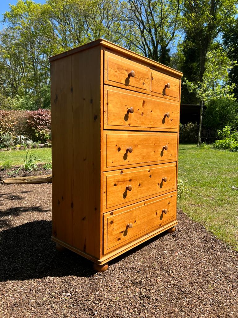 massief grenen ladekast / hoge commode – veel opbergruimte, Huis en Inrichting, Kasten | Ladekasten, Ophalen