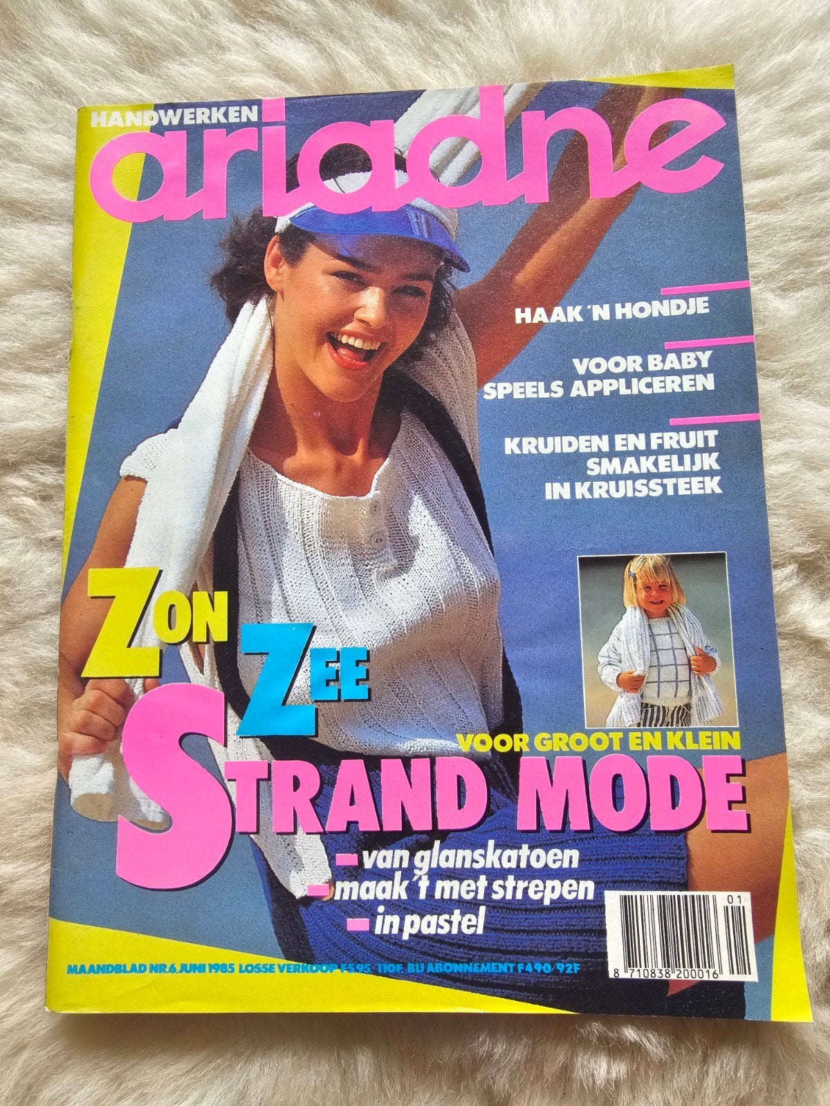 Vintage handwerk tijdschrift Ariadne Nr 6. 1985, Ophalen of Verzenden, Zo goed als nieuw, Damesbladen