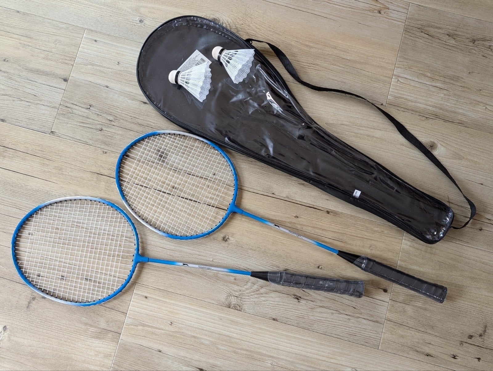 Badminton set met 2 shuttles en bewaartas (Slazenger), Ophalen, Zo goed als nieuw, Racket(s)