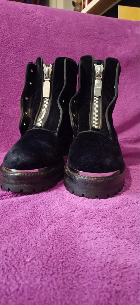 Alexander McQueen Flat Velvet Zip Combat Boots maat 38, Ophalen of Verzenden, Gedragen, Zwart, Sneakers of Gympen