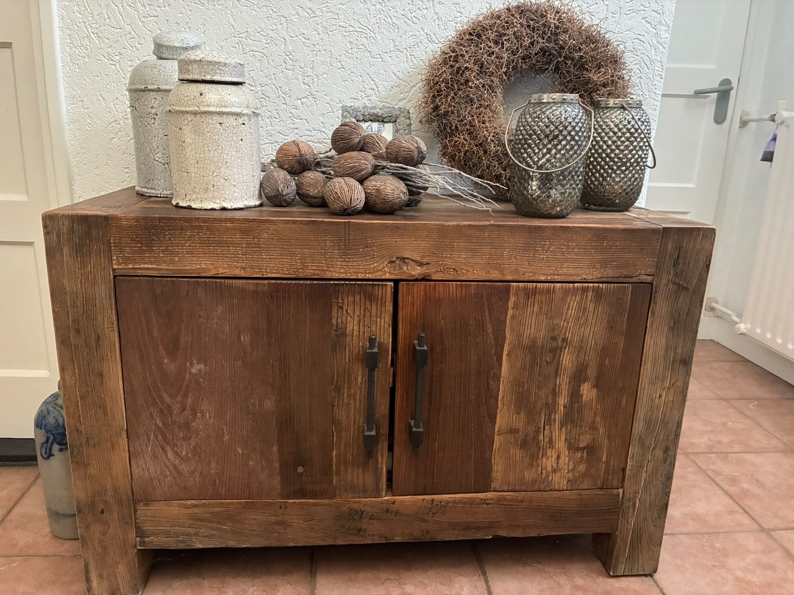 Mooi teak kastje, Ophalen, 100 tot 150 cm, 25 tot 50 cm, Met deur(en)