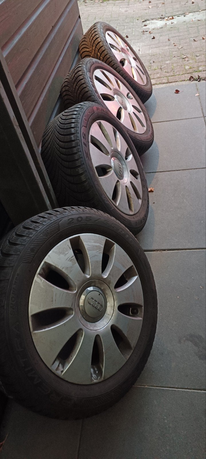 Winterbanden op velg met goed profiel - 205/55 R16, Auto-onderdelen, Ophalen, Gebruikt, 16 inch, Banden en Velgen