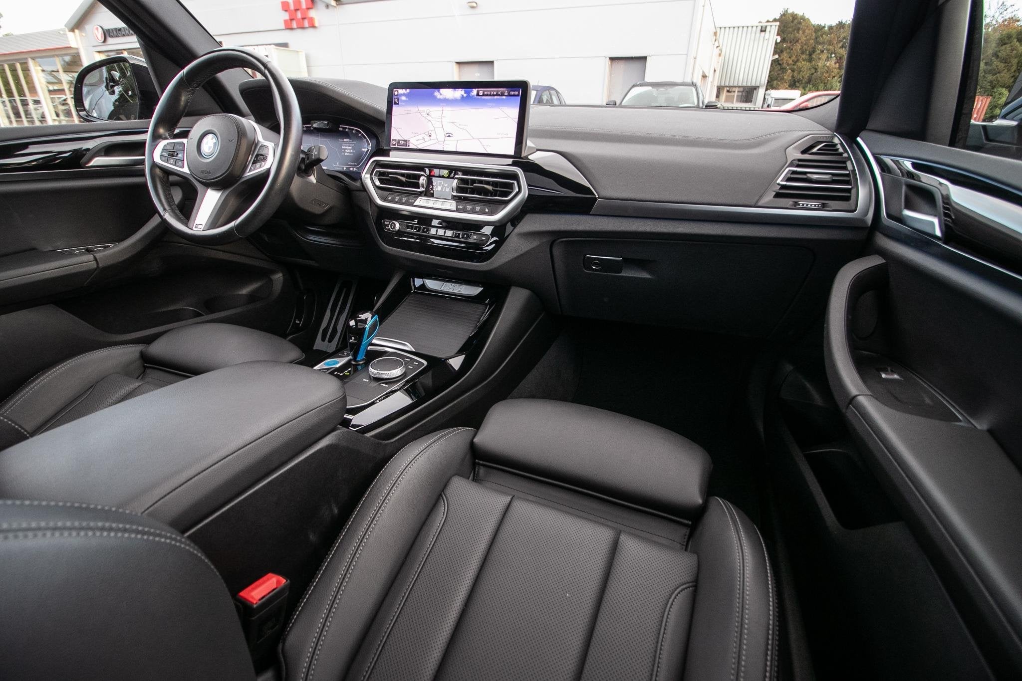 BMW iX3 Executive 80 kWh - Dealerond. | Leder | Schuif/kante, Auto's, Automaat, Achterwielaandrijving, Gebruikt, 80 kWh